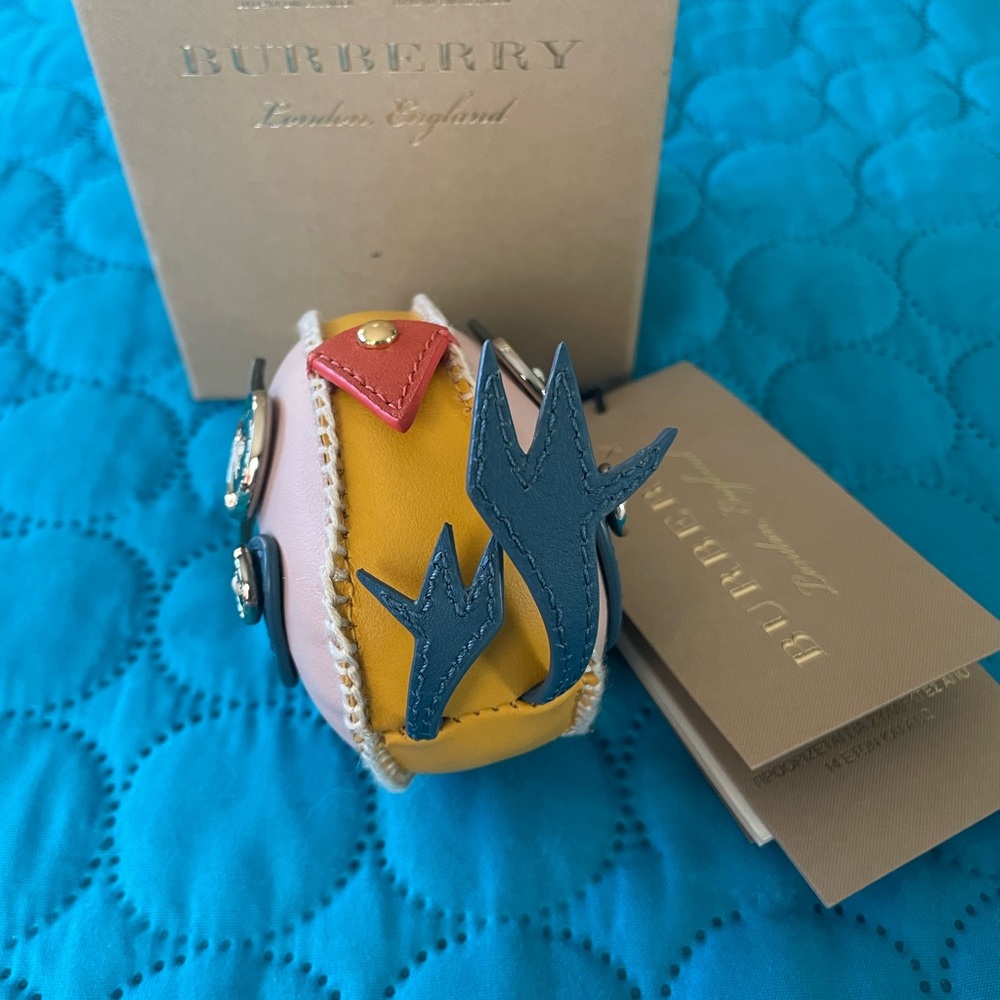 BNWT. Larch Multi Burberry Bird Bag/Key Charm. - Picture 4 of 8